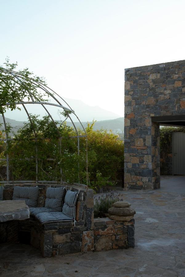 Villa Aiolos: Above The Sea, Within Agios Nikolaos Exterior photo